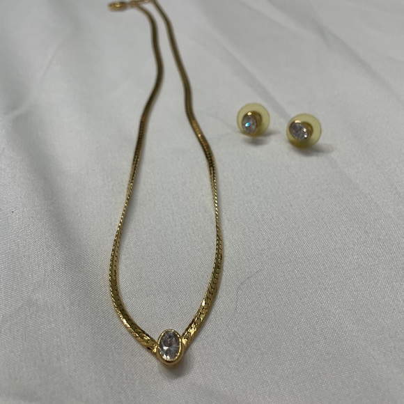 AUTHENTIC silver rhinestone necklace and braclet set- brand unknown- vintage - Picture 4 of 4